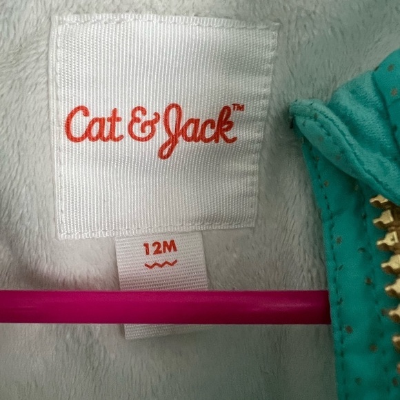 12mo cat & jack jacket - Picture 4 of 4